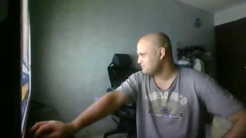 Snapshot of heavy_rebellxc chatting on 12.25.24 Heavy Rebell online show from 12.25.24