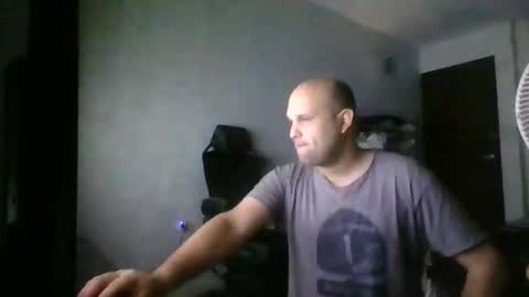 Snapshot of heavy_rebellxc chatting on 01.07.25 Heavy Rebell online show from 01.07.25
