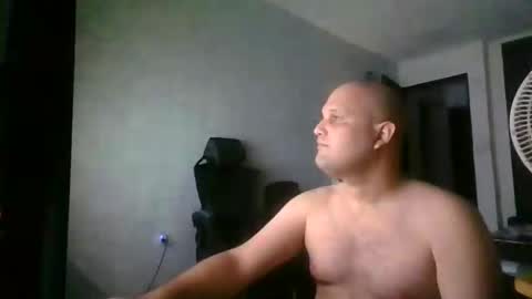 Snapshot of heavy_rebellxc chatting on 02.26.25 Heavy Rebell online show from 02.26.25