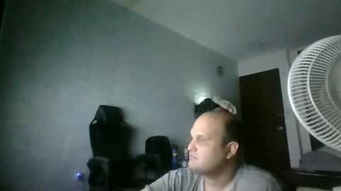Snapshot of heavy_rebellxc chatting on 10.13.25 Heavy Rebell online show from 10.13.25