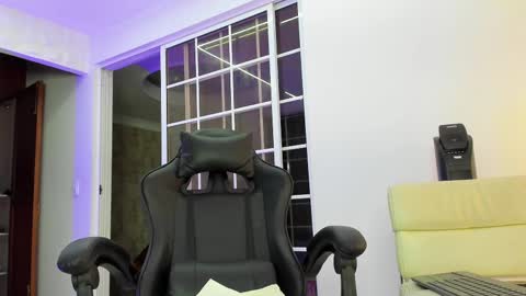 Snapshot of heavy_thor chatting on 03.02.25 Thor online show from 03.02.25