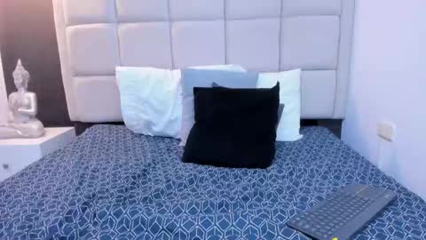 Keira Hecate online show from 02.24.25