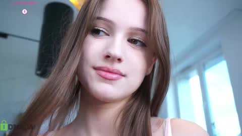 Snapshot of hecola chatting on 09.27.25 Nika next stream 200pm GMT online show from 09.27.25