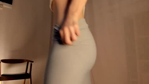 Snapshot of hee_jeen chatting on 01.14.25 Jeen online show from 01.14.25