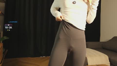 Snapshot of hee_jeen chatting on 02.25.26 Jeen online show from 02.25.26