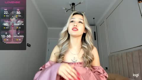 Snapshot of hee_nomy chatting on 12.20.24 Nomy3 online show from 12.20.24