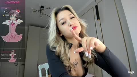 Snapshot of hee_nomy chatting on 01.17.25 Nomy3 online show from 01.17.25