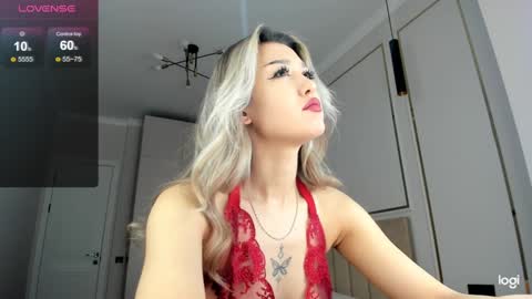 Snapshot of hee_nomy chatting on 02.05.25 Nomy3 online show from 02.05.25