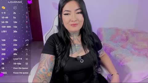 Snapshot of heey_kitty chatting on 06.17.26 IM EMY online show from 06.17.26