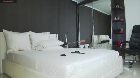 Helen online show from 03.28.26