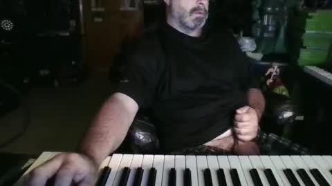 Snapshot of heguy46 chatting on 05.25.26 heguy46 online show from 05.25.26