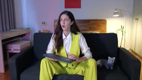 Snapshot of heidiluceous chatting on 11.18.25 Heidi brunette Foxy red head and Carrie blondie online show from 11.18.25