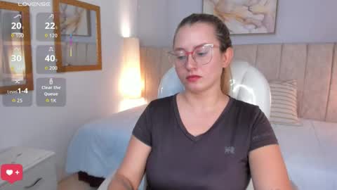 Snapshot of heidishayk chatting on 02.07.26 ANTARA REY online show from 02.07.26