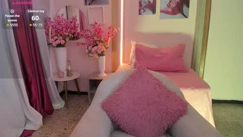 Sara online show from 11.18.25