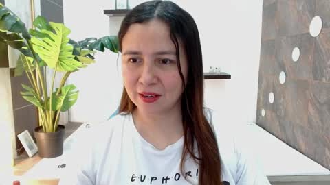 Snapshot of heidy_wells chatting on 05.26.26 Heidy online show from 05.26.26