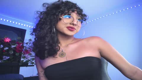 Heka Prudence online show from 12.15.24
