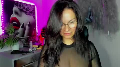 Snapshot of helen_79 chatting on 04.18.26 Helen online show from 04.18.26