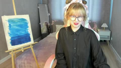 Snapshot of helen_carson chatting on 04.21.26 Helen Carson online show from 04.21.26