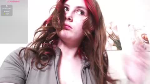 Snapshot of helen_gren chatting on 04.27.26 MY NAME IS HELEN WELCOME TO MY ROOM online show from 04.27.26