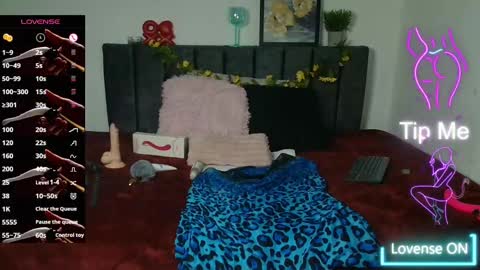 Helen online show from 10.15.25