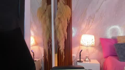 Helena Santos  online show from 05.24.26
