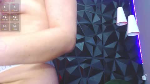 Helena Saenz online show from 12.02.25