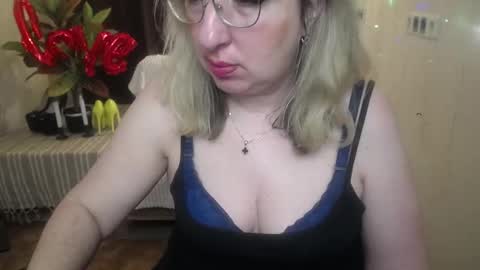 Snapshot of helenenigma chatting on 02.08.25 helenenigma online show from 02.08.25