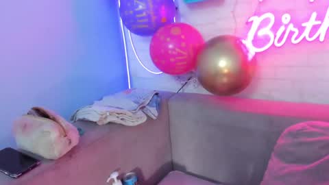 Snapshot of helenn_monroy1 chatting on 01.06.25    online show from 01.06.25