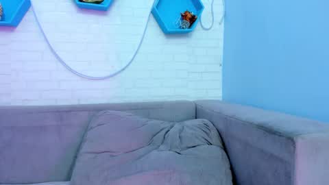 Snapshot of helenn_monroy1 chatting on 02.12.25    online show from 02.12.25