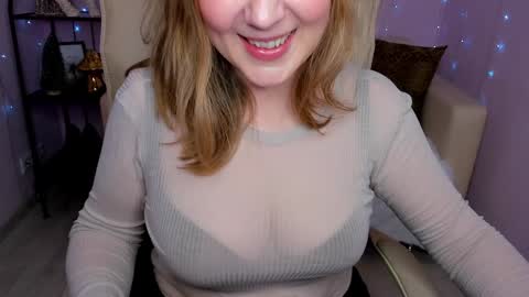 Snapshot of helens_lov chatting on 12.24.24 Helen online show from 12.24.24