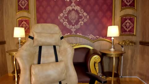 Helen or Hells online show from 09.24.25