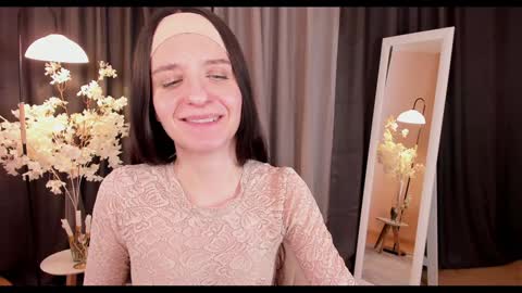 Helen online show from 02.05.25