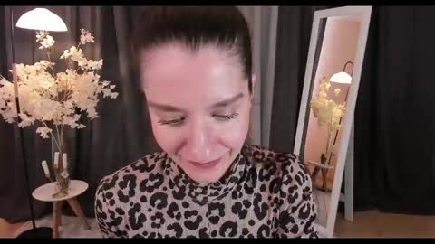 Snapshot of helentasty_ chatting on 02.19.25 Helen online show from 02.19.25