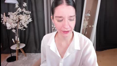 Helen online show from 03.07.25