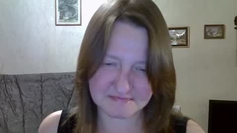 Snapshot of helgacharming chatting on 06.17.26 helgacharming online show from 06.17.26