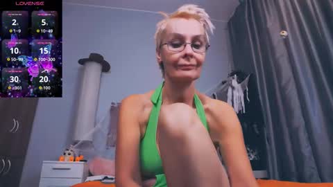 Helga online show from 10.19.25