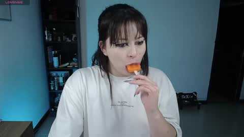 Snapshot of hell_dancer_ chatting on 04.23.26 Lexa online show from 04.23.26