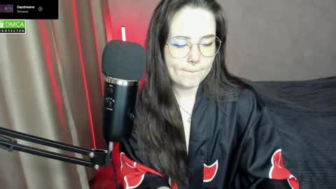 Snapshot of hell_hotline chatting on 02.25.25 Red online show from 02.25.25