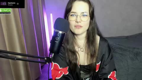 Snapshot of hell_hotline chatting on 02.28.25 Red online show from 02.28.25
