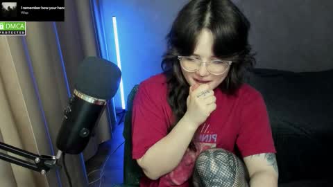 Red online show from 11.14.25