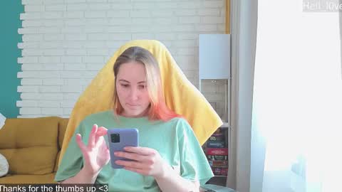 Snapshot of hell_l0ve chatting on 09.25.25 Anastasiia  online show from 09.25.25