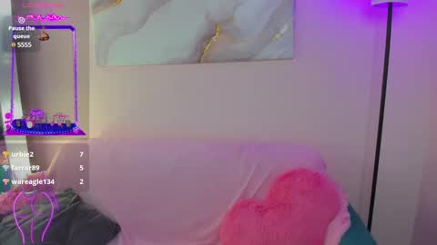 Snapshot of hellen__moore chatting on 03.02.25 GTM3Mon Tue Wed Thu Fri San 0400 am-1030pm online show from 03.02.25