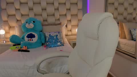 Snapshot of hellen_amazing chatting on 12.27.24 hellen_amazing online show from 12.27.24