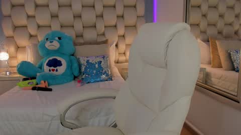 Snapshot of hellen_amazing chatting on 12.27.24 hellen_amazing online show from 12.27.24