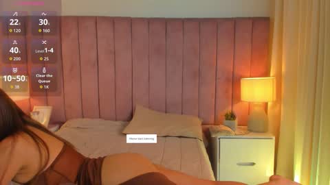 Snapshot of hellen_mckenzie chatting on 10.03.25 hellen_mckenzie online show from 10.03.25