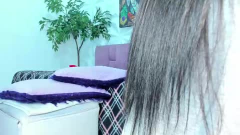 Snapshot of hellen_sky_ chatting on 02.25.25 hellen online show from 02.25.25