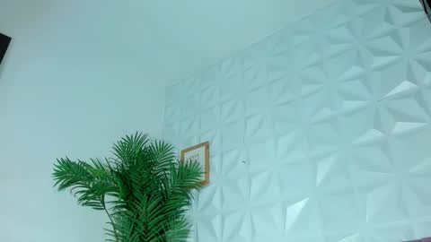 Snapshot of hellen_sky_ chatting on 10.22.25 hellen online show from 10.22.25