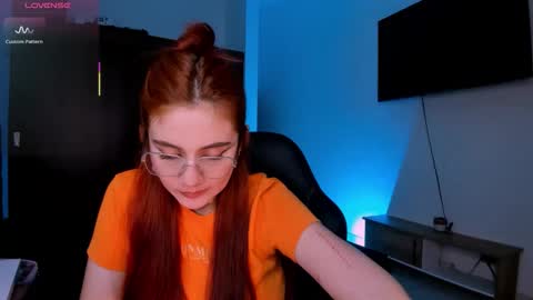Snapshot of hellena_1 chatting on 04.06.26 Juliet online show from 04.06.26