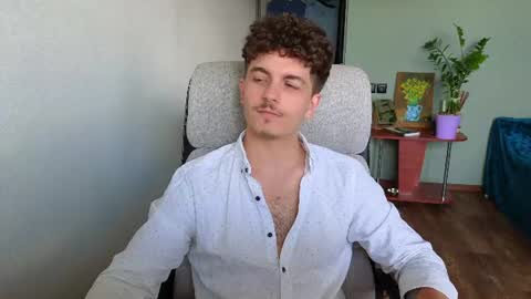 Snapshot of hellish_sugar chatting on 07.05.26 Remy online show from 07.05.26