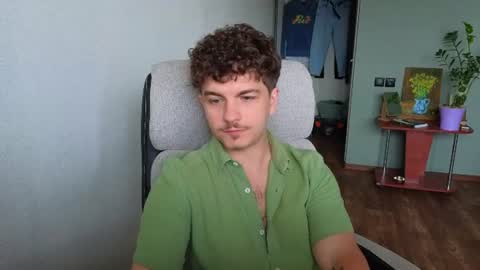 Snapshot of hellish_sugar chatting on 07.24.26 Remy online show from 07.24.26